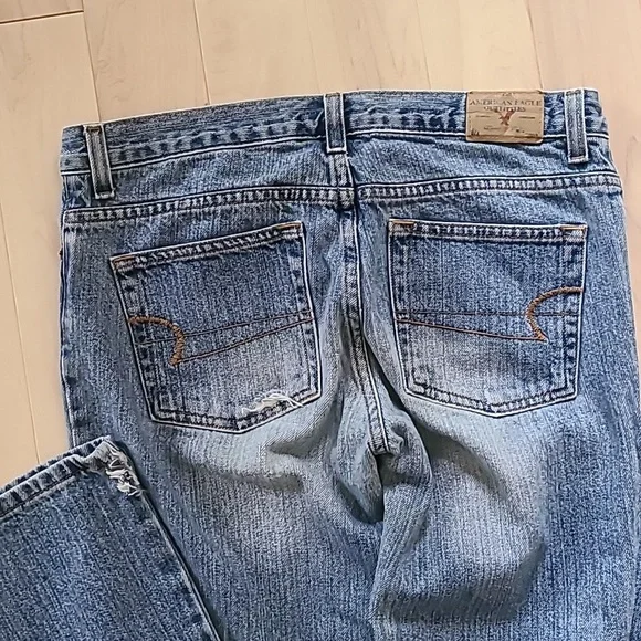 American Eagle favorite flare jeans 👖 - Picture 6 of 7